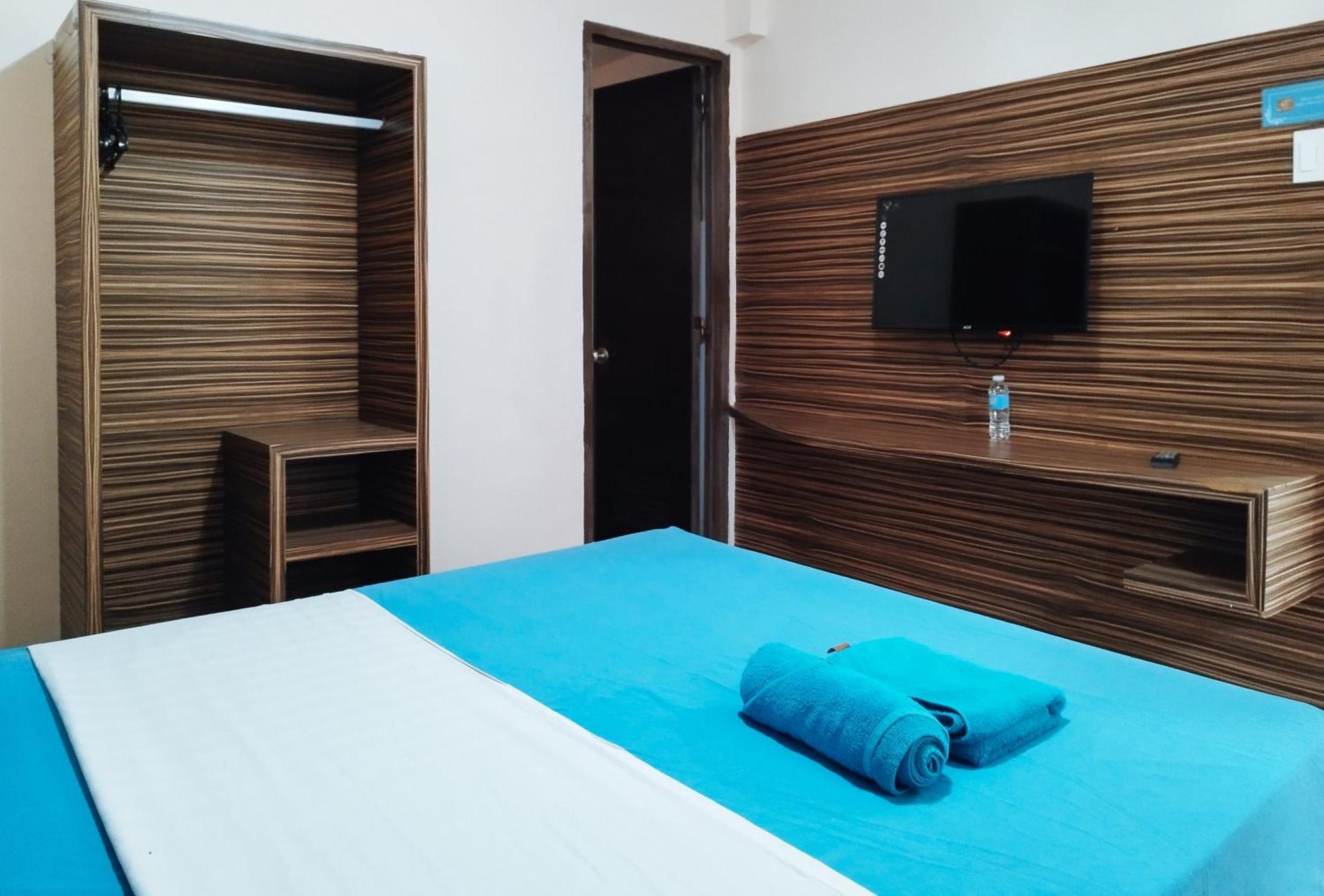 Hotel Reddoorz At Sir G D'mall Boracay *